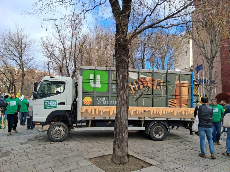 La Unio protesta miel