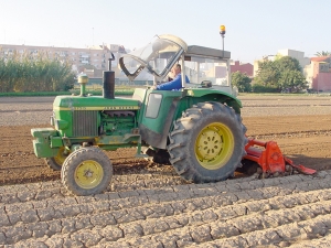tractor ava-asaja
