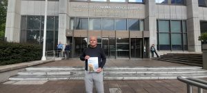 Carles Peris, davant el Ministeri d'Economia